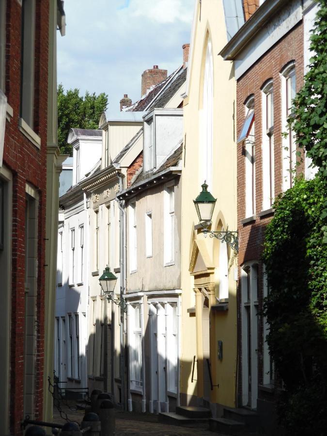 Hus Bed & Breakfast Leeuwarden Exterior photo